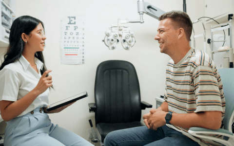 Help strengthen the Visiting Optometrists Scheme — Share your insights 