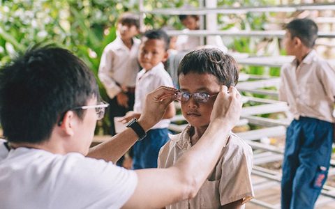 Optometry students making a difference in Thailand and Cambodia