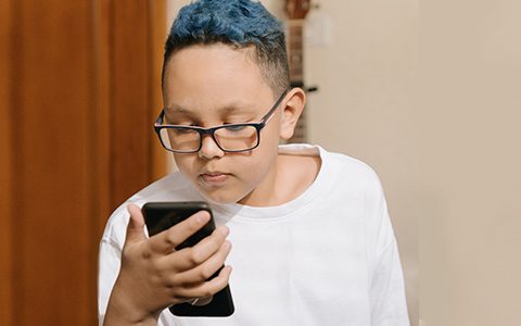 Study finds association between myopia and increased smartphone data use