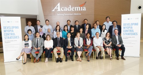 Group photo Singapore - Myopia